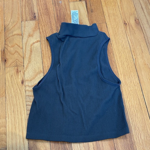 Zara Black Ribbed Tank Top - Picture 2 of 3